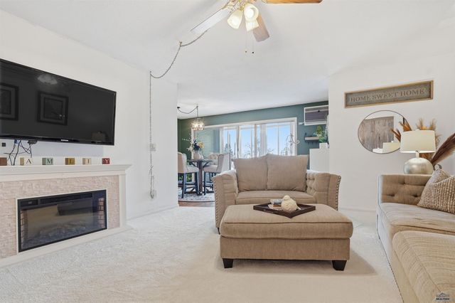 230 E PHILADELPHIA, Rapid City, SD 57701