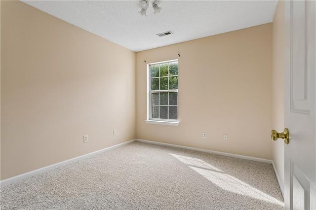 701 Stone CV, Newport News, VA 23602