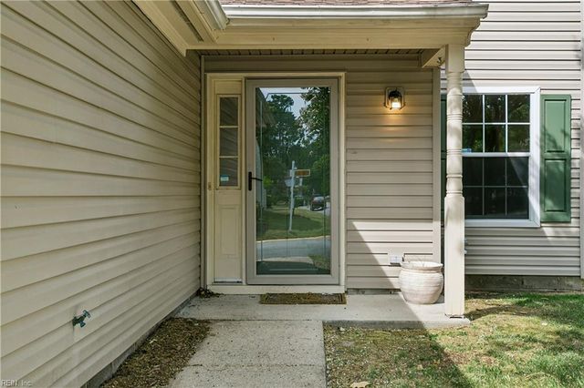 701 Stone CV, Newport News, VA 23602