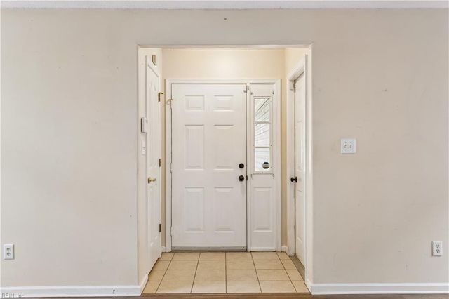 701 Stone CV, Newport News, VA 23602