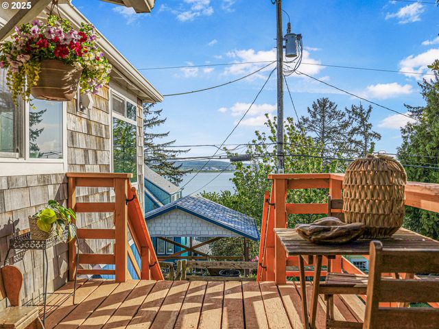 740 FLORENCE Ave, Astoria, OR 97103