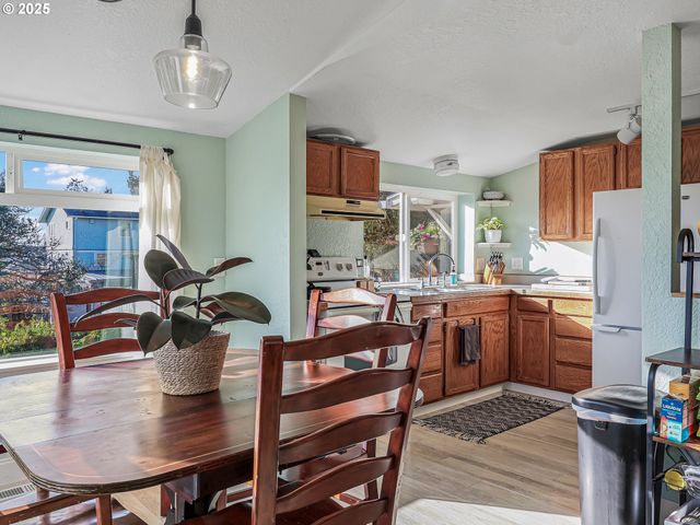 740 FLORENCE Ave, Astoria, OR 97103