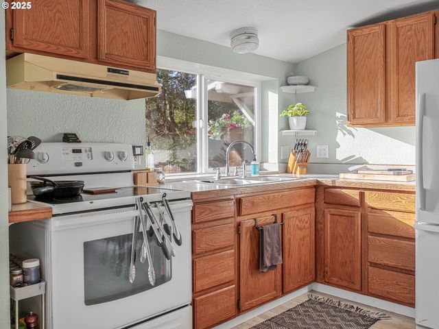 740 FLORENCE Ave, Astoria, OR 97103