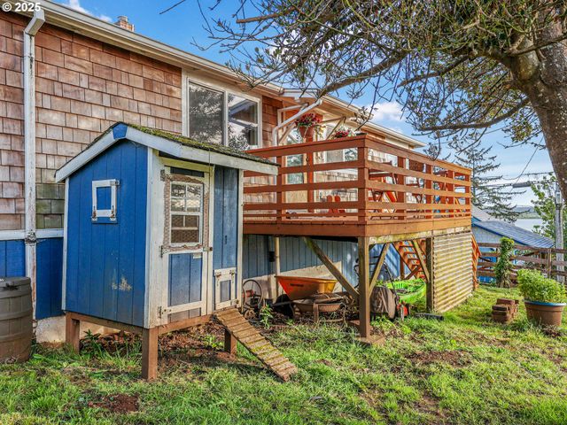 740 FLORENCE Ave, Astoria, OR 97103