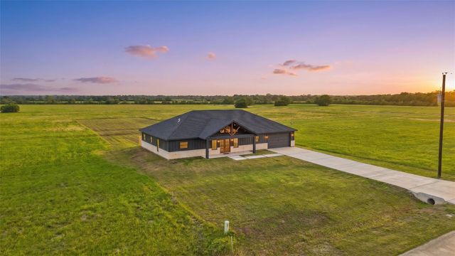 619 Chuckwagon Trail, Angleton, TX 77515