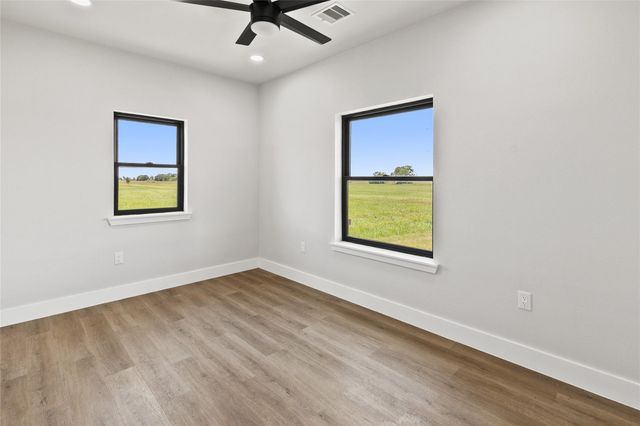 619 Chuckwagon Trail, Angleton, TX 77515