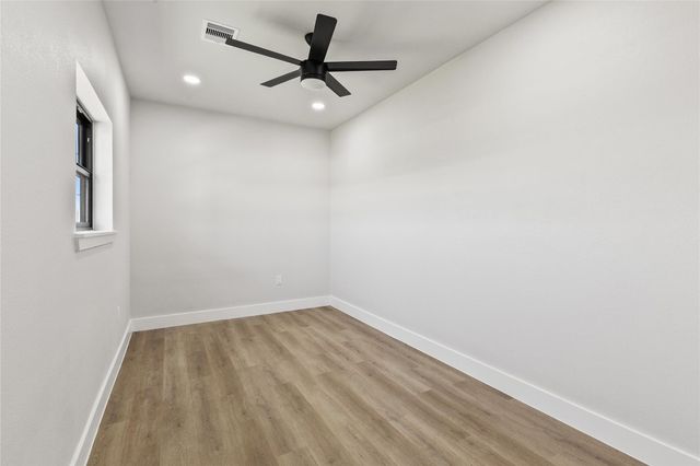 619 Chuckwagon Trail, Angleton, TX 77515