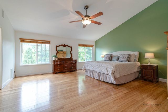 538 W Seaton Drive, Round Lake, IL 60073