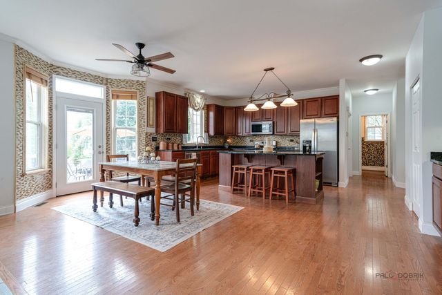 538 W Seaton Drive, Round Lake, IL 60073
