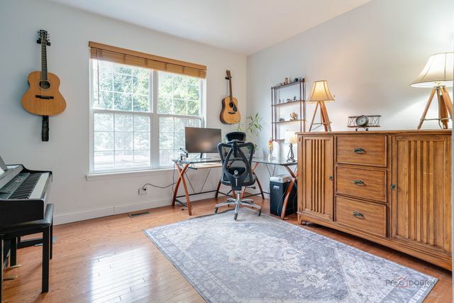 538 W Seaton Drive, Round Lake, IL 60073