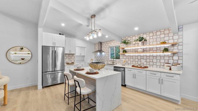 4909 Pacifica Dr, San Diego, CA 92109