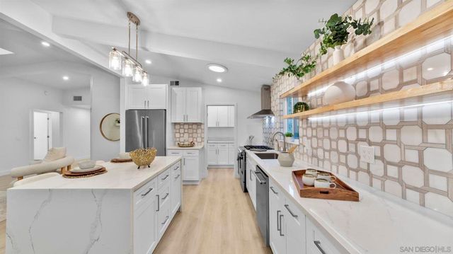 4909 Pacifica Dr, San Diego, CA 92109