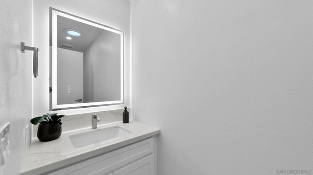 4909 Pacifica Dr, San Diego, CA 92109