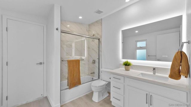 4909 Pacifica Dr, San Diego, CA 92109