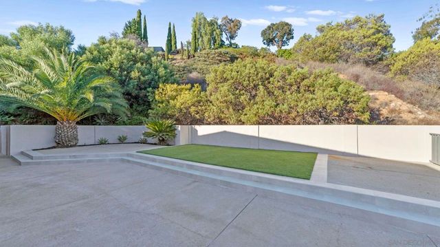 4909 Pacifica Dr, San Diego, CA 92109