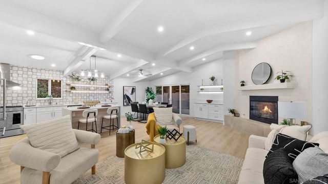 4909 Pacifica Dr, San Diego, CA 92109