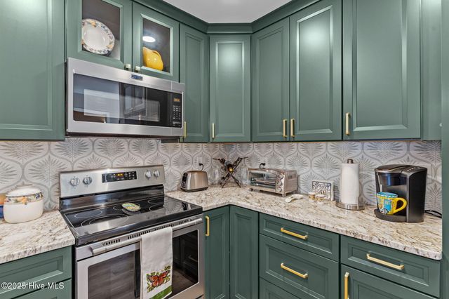 202 Frederica Court, Wilmington, NC 28412