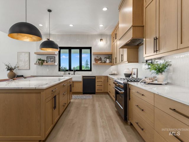 448 Joy Avenue, Middleton, ID 83644