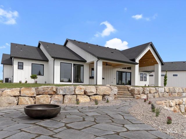 448 Joy Avenue, Middleton, ID 83644