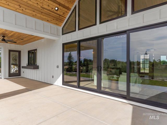 448 Joy Avenue, Middleton, ID 83644