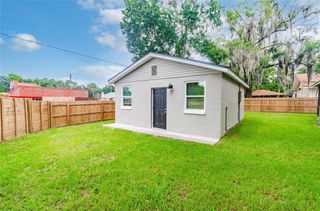 5802 N SUWANEE AVENUE B, Tampa, FL 33604