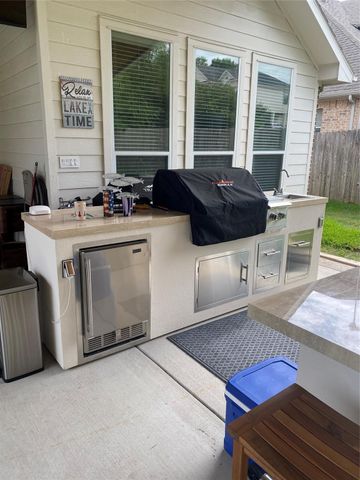 13859 Shoreline Drive, Willis, TX 77318