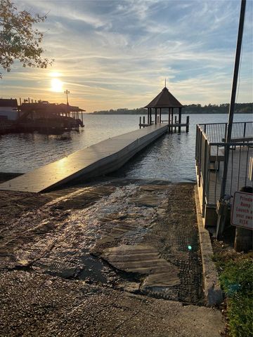 13859 Shoreline Drive, Willis, TX 77318