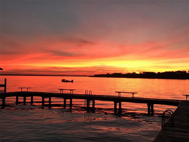 13859 Shoreline Drive, Willis, TX 77318