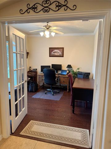 13859 Shoreline Drive, Willis, TX 77318