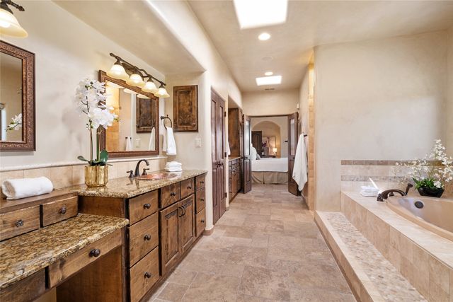2 Green Meadow Loop, Santa Fe, NM 87506
