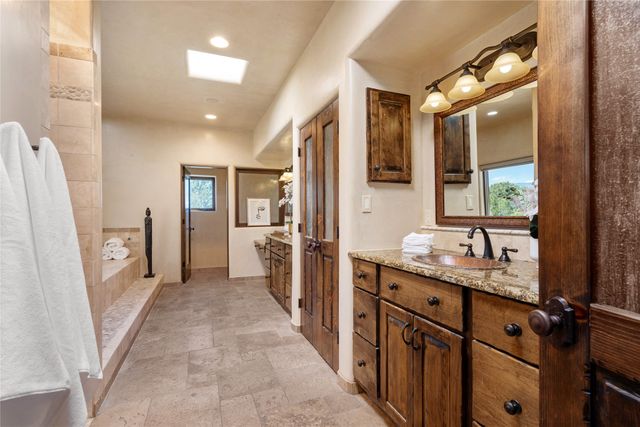 2 Green Meadow Loop, Santa Fe, NM 87506