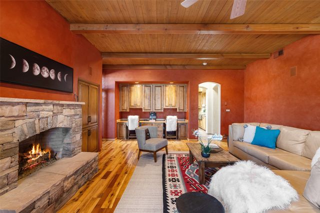 2 Green Meadow Loop, Santa Fe, NM 87506