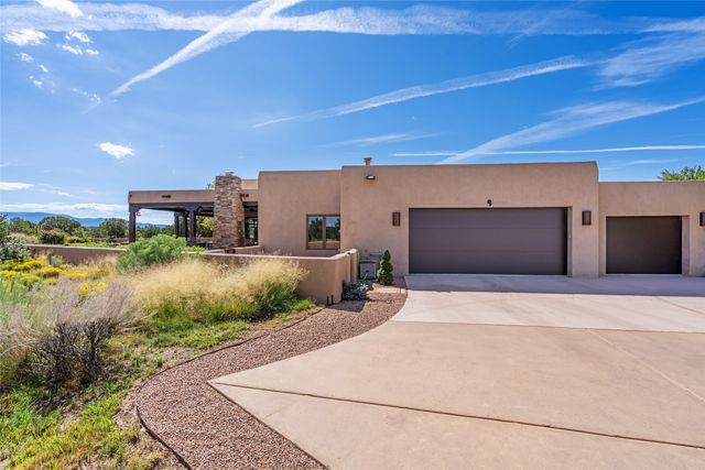 2 Green Meadow Loop, Santa Fe, NM 87506
