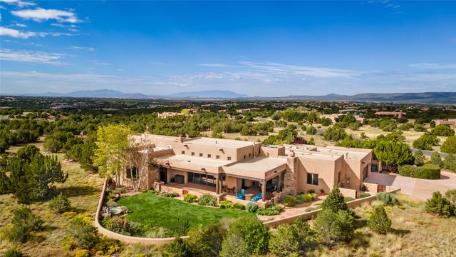 2 Green Meadow Loop, Santa Fe, NM 87506