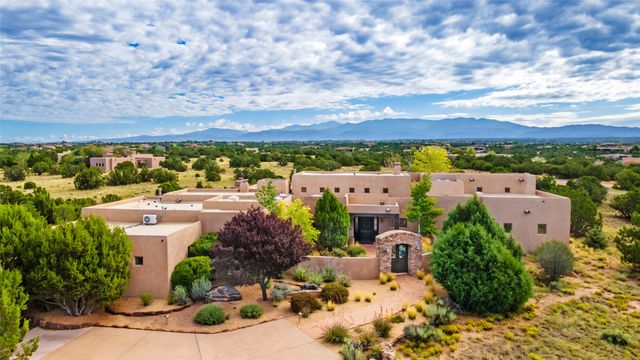 2 Green Meadow Loop, Santa Fe, NM 87506