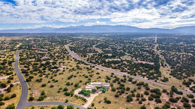 2 Green Meadow Loop, Santa Fe, NM 87506