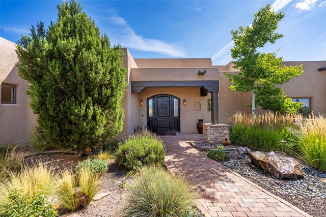 2 Green Meadow Loop, Santa Fe, NM 87506
