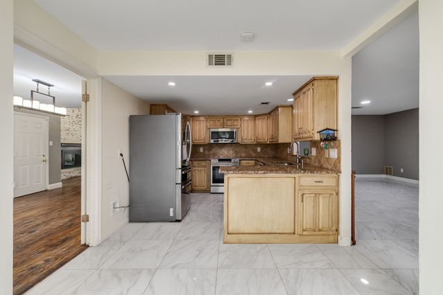 1309 N Trail Drive, Carrollton, TX 75006