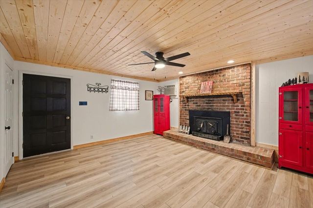 68 Hawk Lane, Ellijay, GA 30540