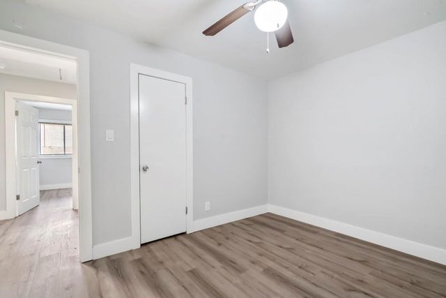 207 W Saunders Street, League City, TX 77573