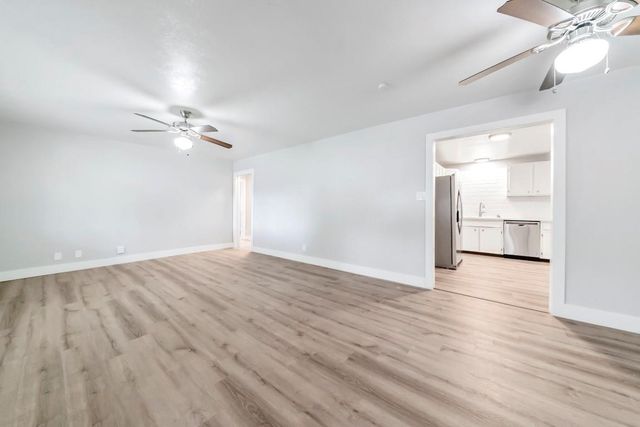 207 W Saunders Street, League City, TX 77573