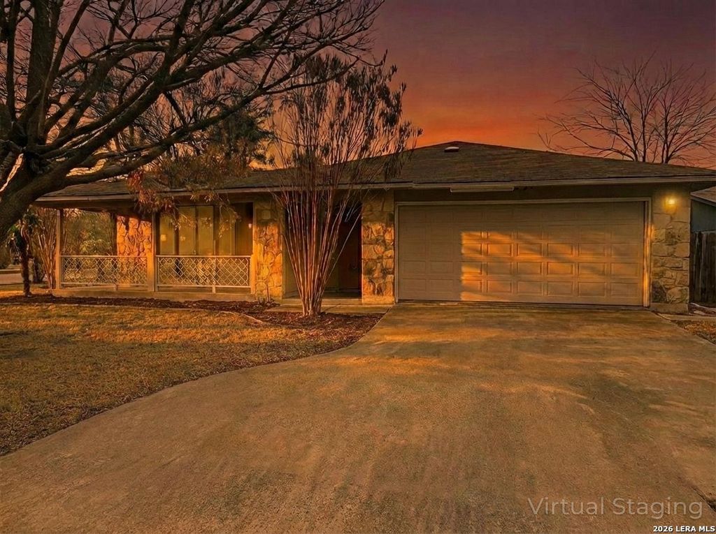 8218 Greenham, San Antonio, TX 78239