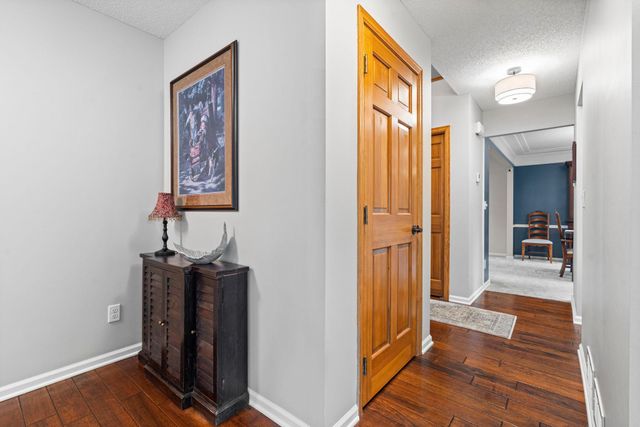 4150 Columbine Court, Vadnais Heights, MN 55127
