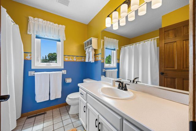 4150 Columbine Court, Vadnais Heights, MN 55127