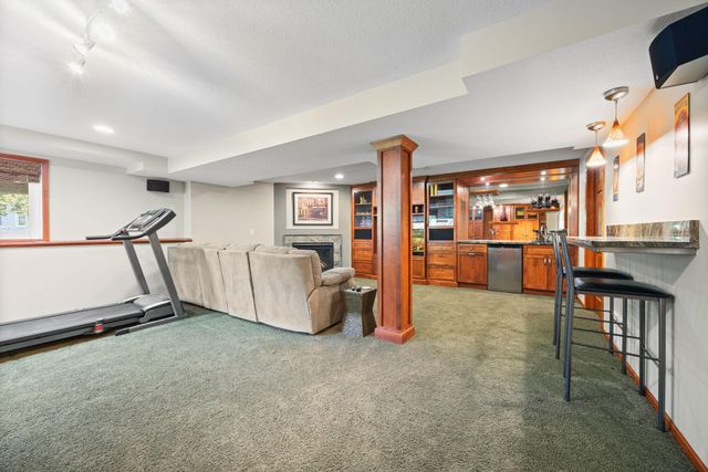 4150 Columbine Court, Vadnais Heights, MN 55127