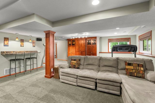 4150 Columbine Court, Vadnais Heights, MN 55127
