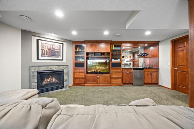 4150 Columbine Court, Vadnais Heights, MN 55127