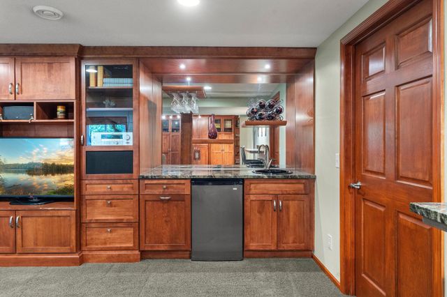 4150 Columbine Court, Vadnais Heights, MN 55127