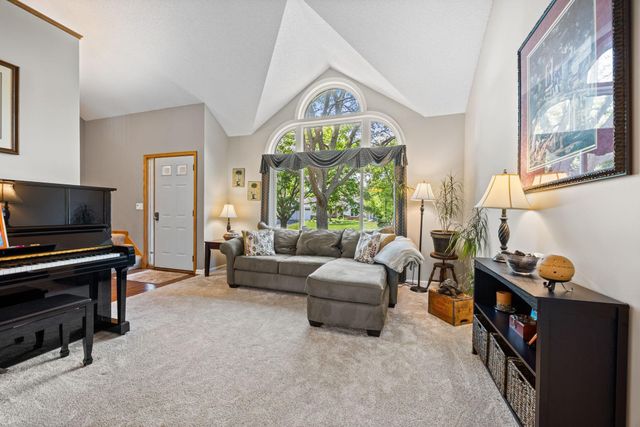 4150 Columbine Court, Vadnais Heights, MN 55127