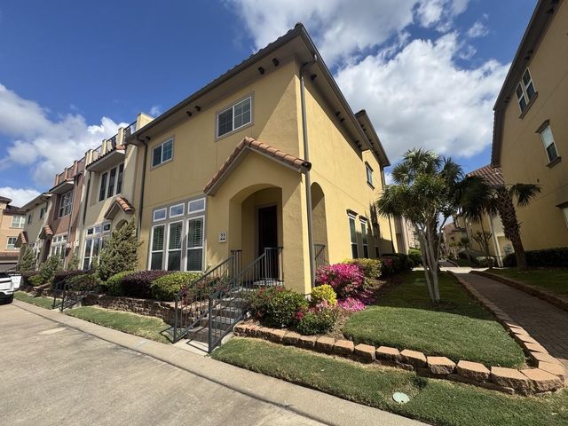 22 W Oaks Drive, Pasadena, TX 77058